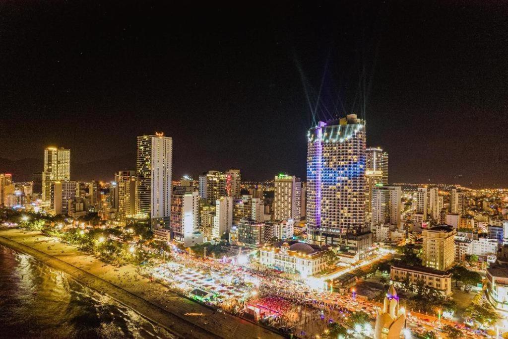 Panorama Sky Blue Nha Trang Aparthotel Екстериор снимка
