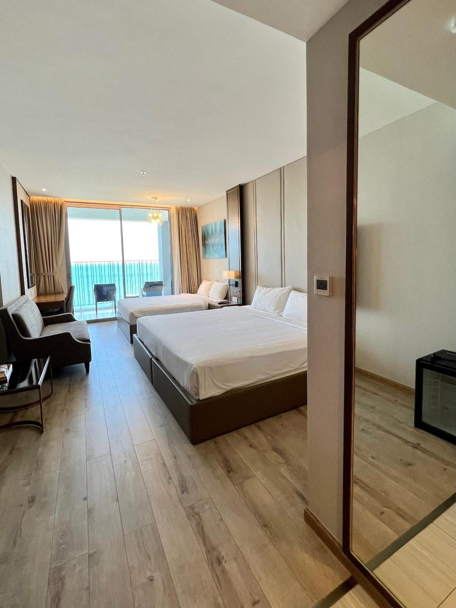 Panorama Sky Blue Nha Trang Aparthotel Екстериор снимка